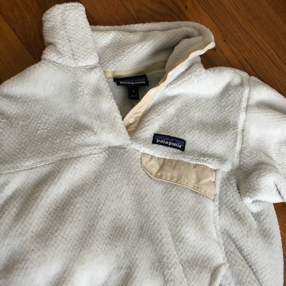 Patagonia cream jacket